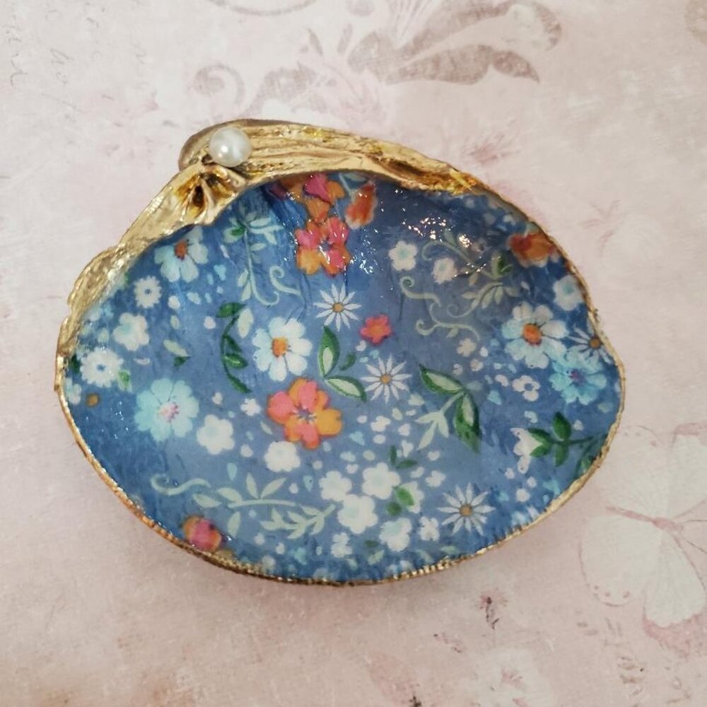 Shells Decoupage Floral w/Faux Pearl Gold Leaf Trim Gift Art Ring Holder